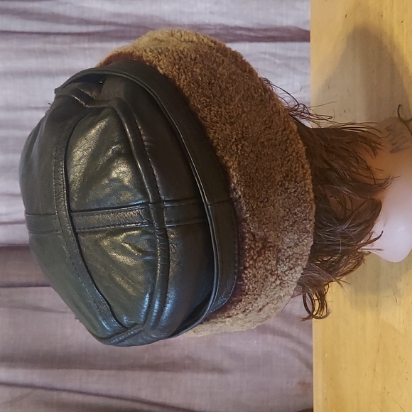 Vintage Vittorio Sheepskin Winter Hat - Picture 3 of 7